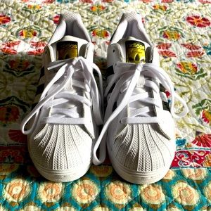 New Adidas superstar shoes women’s size 6.5